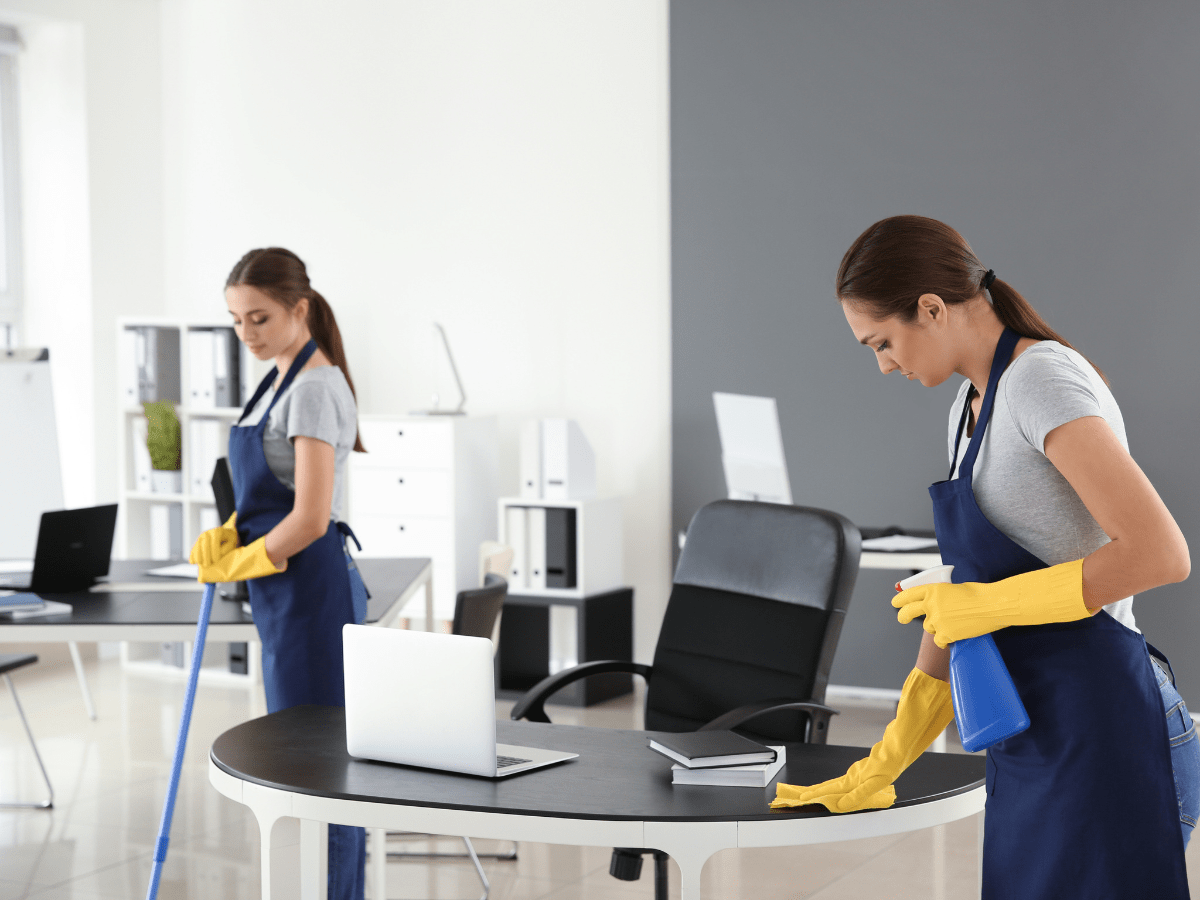 Commercial Bathroom cleaning (1)